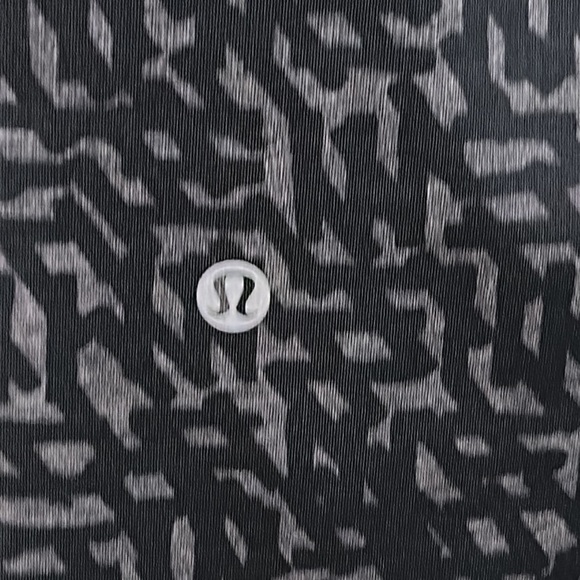 Lululemon - Picture 3 of 6